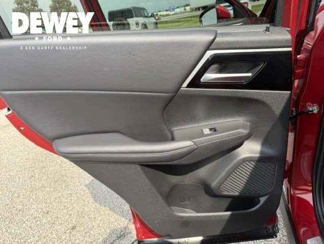 Used 2023 Red Mitsubishi SE Black Edition image 24
