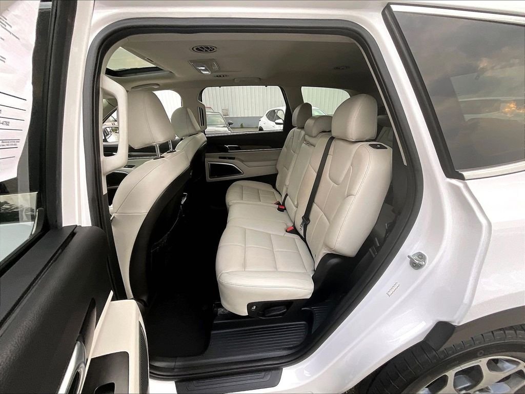 Used 2021 White Kia EX image 15