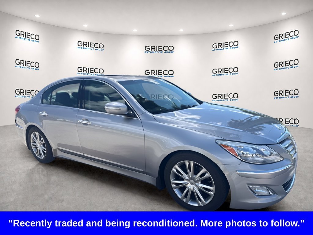 Used 2013 Gray Hyundai 3.8 image 1