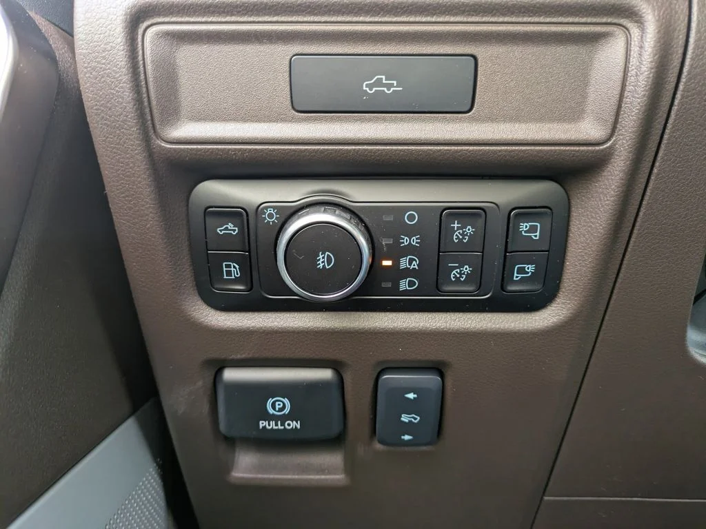 New 2026 Agate Black Metallic Ford King Ranch image 27