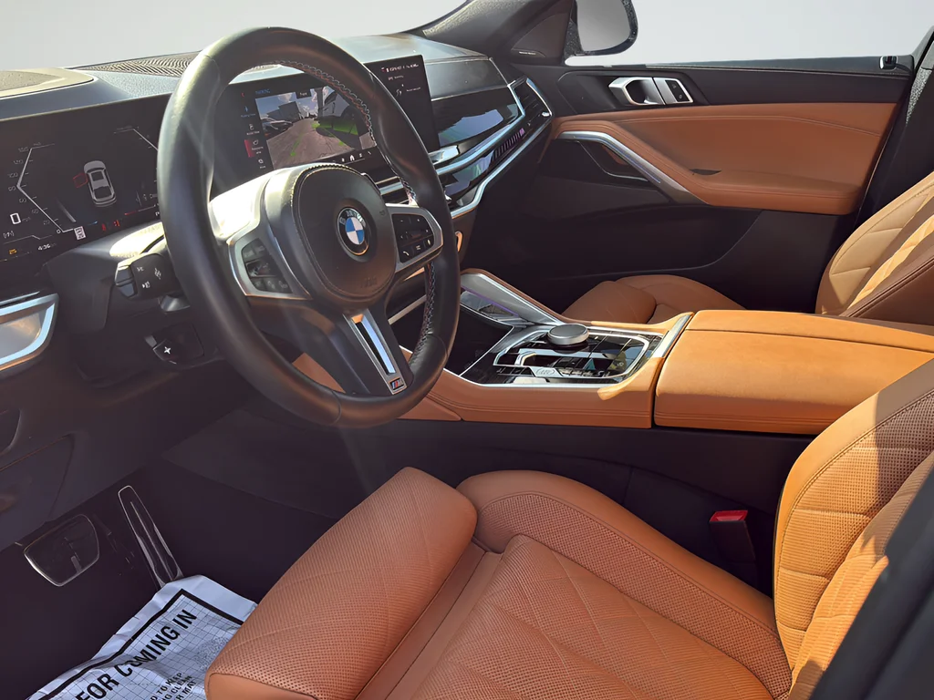 Used 2024 White BMW M60i image 14