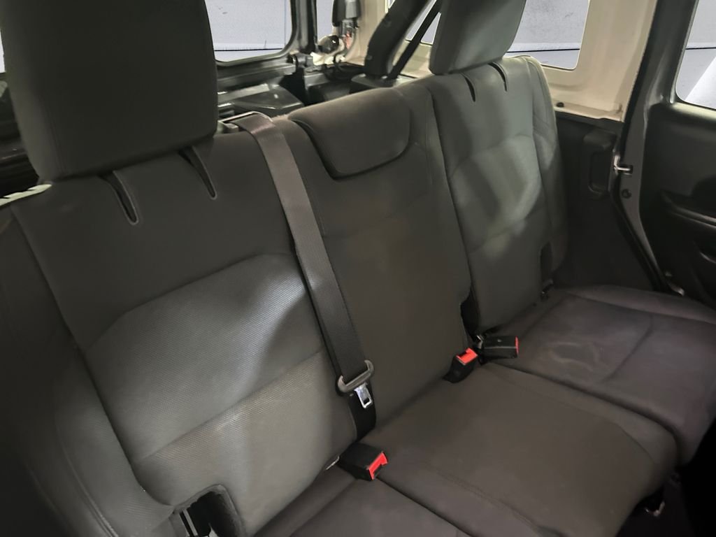 Used 2019 Gray Jeep Unlimited Sport S image 16