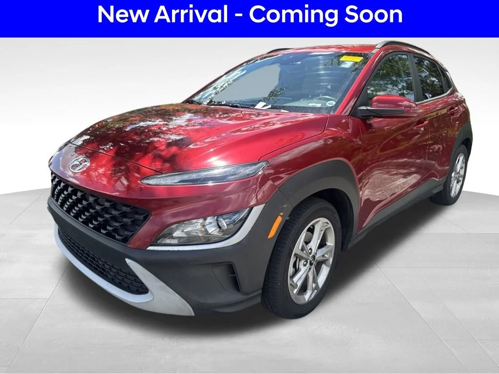 Used 2023 Red Hyundai SEL image 2