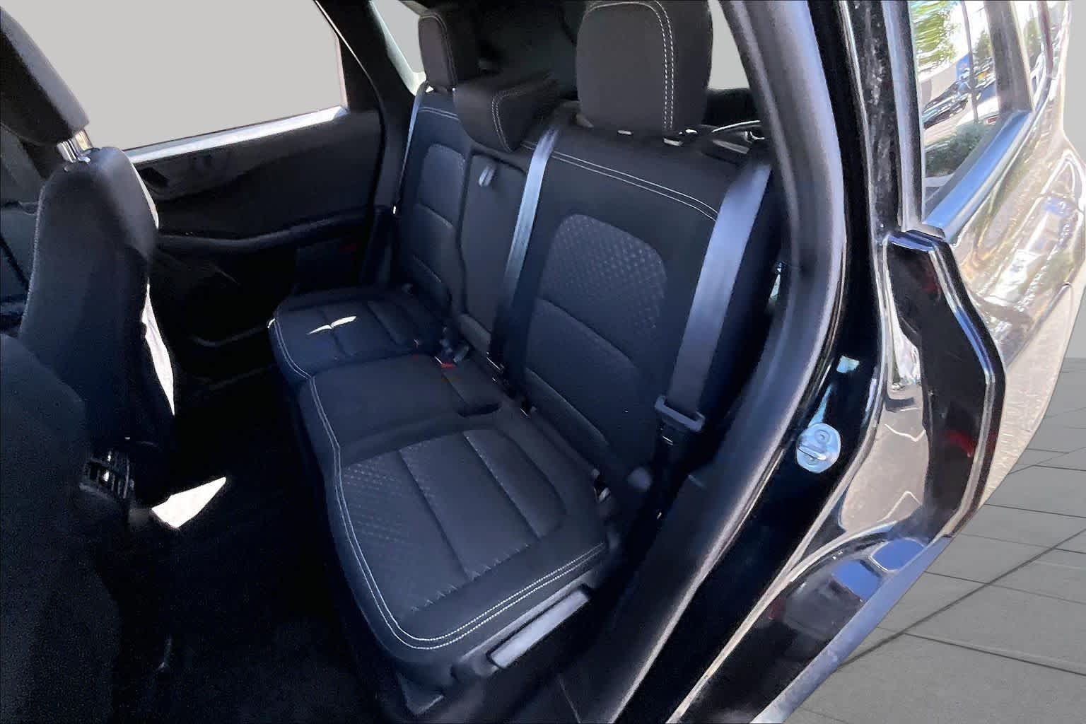Used 2024 Agate Black Metallic Ford Active image 18