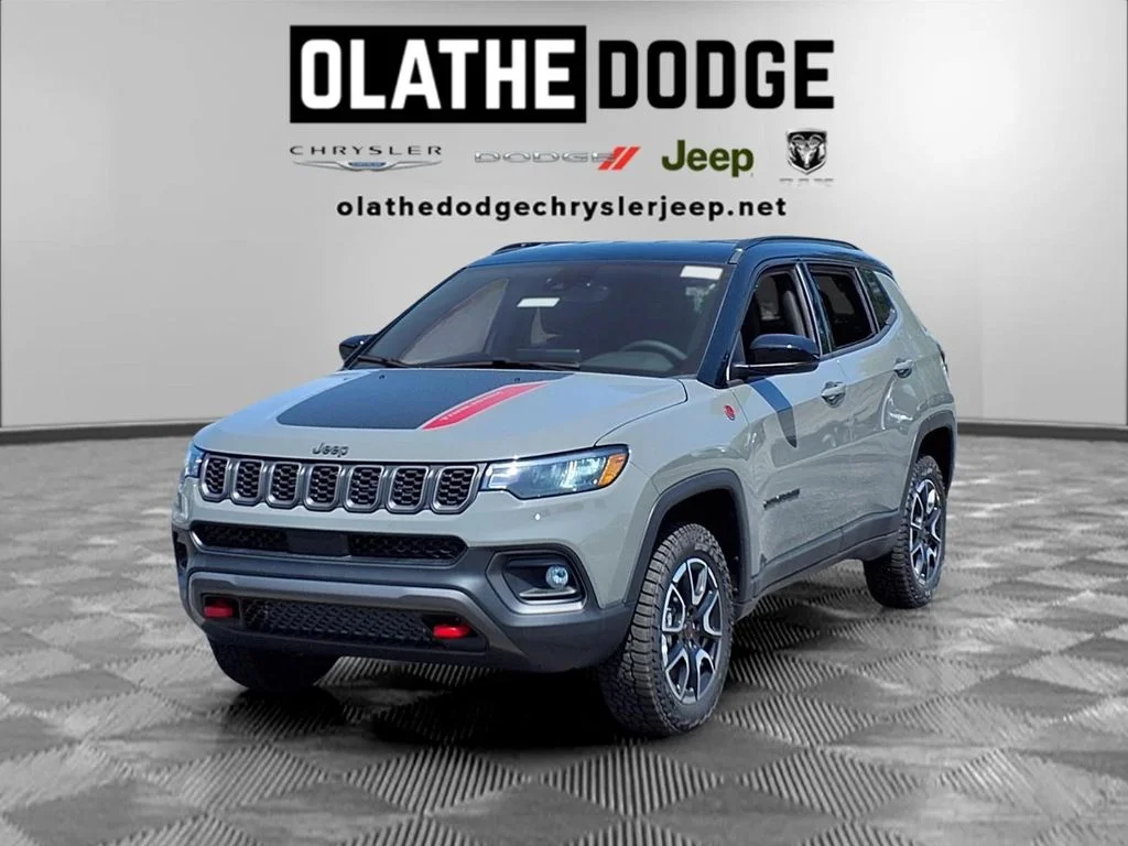 New 2026 Sting-Gray Clear-Coat Exterior Paint Jeep Trailhawk image 1