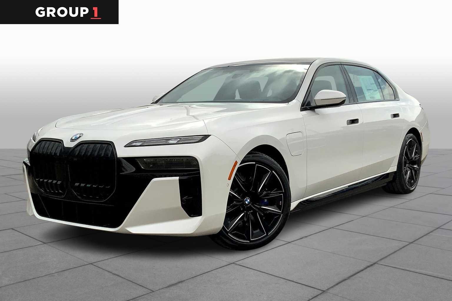 New 2025 BMW Series 750e xDrive 4dr Car in El Paso #SCU66381