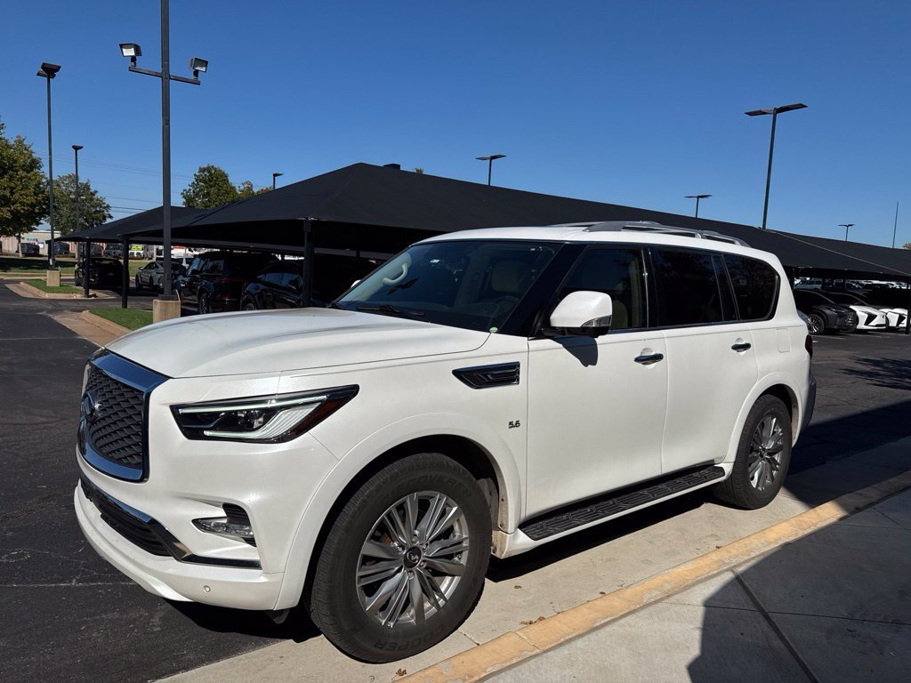 Used 2018 White INFINITI Base image 1