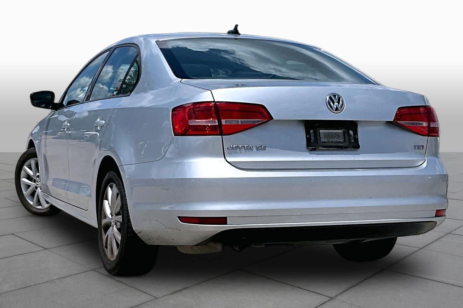 Used 2015 Moonrock Silver Metallic Volkswagen 1.8T SE image 12
