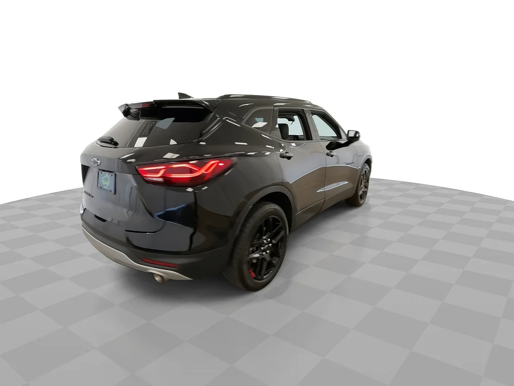 Used 2023 Black Chevrolet LT image 9