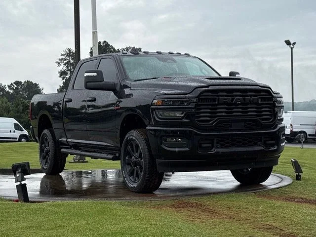New 2026 Diamond Black Crystal Pearl-Coat Exterior Paint RAM Tradesman image 1