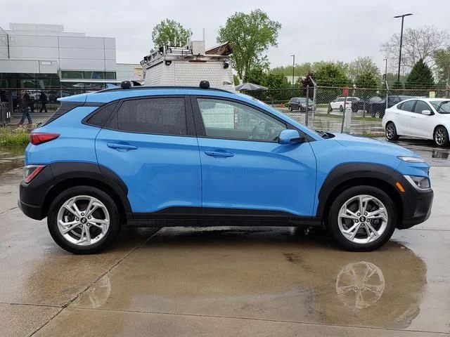 Used 2022 Blue Hyundai SEL image 3