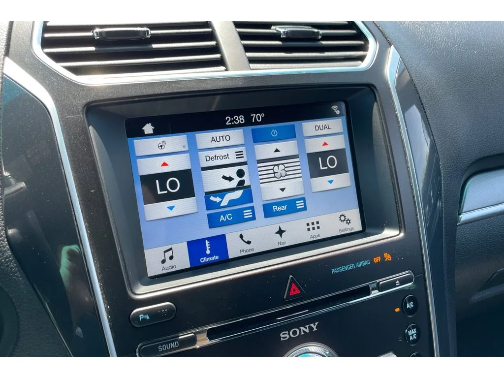 Used 2017 Magnetic Metallic Ford Sport image 27