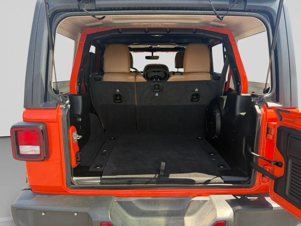 2023 Jeep Wrangler 4-Door Sahara - Photo 19