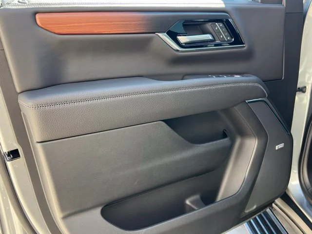 2026 GMC Yukon XL Denali - Photo 19