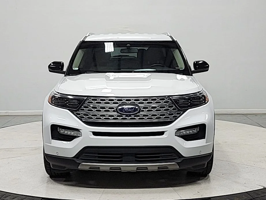 Used 2021 White Ford Limited image 2