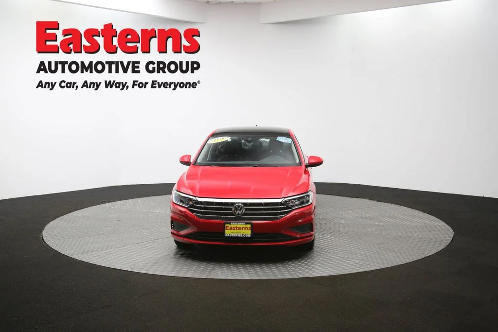 Used 2019 Red Volkswagen SEL image 53
