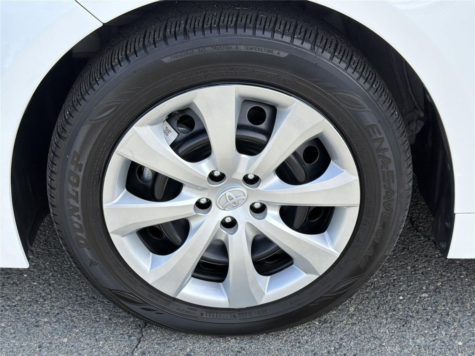 Used 2023 Ice Cap Toyota LE image 33
