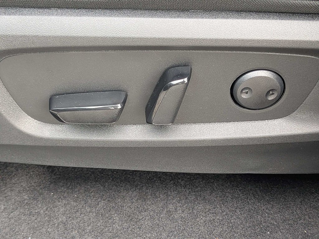 New 2026 Everest White Pearl TriCoat / Super Black Two-tone Nissan Platinum image 22