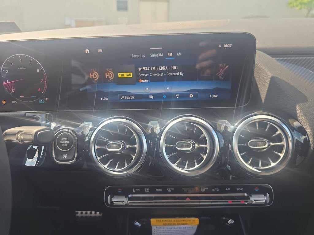New 2026 Polar White Mercedes-Benz GLA 250 image 18
