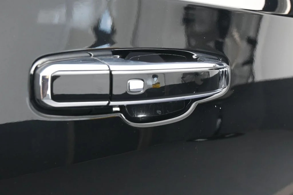 Used 2022 Onyx Black GMC Denali image 51