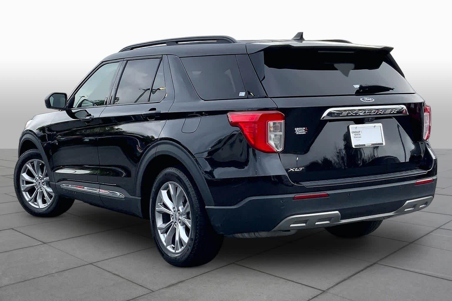 Used 2024 Agate Black Metallic Ford XLT image 11