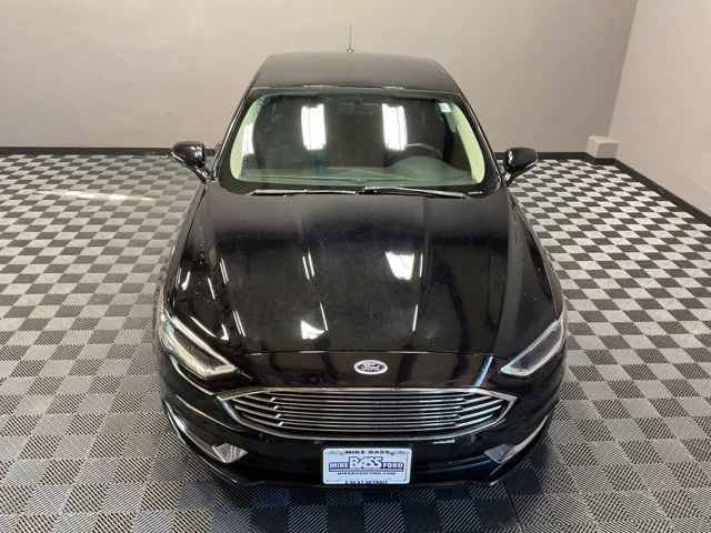 Used 2018 Black Ford SE Luxury image 5