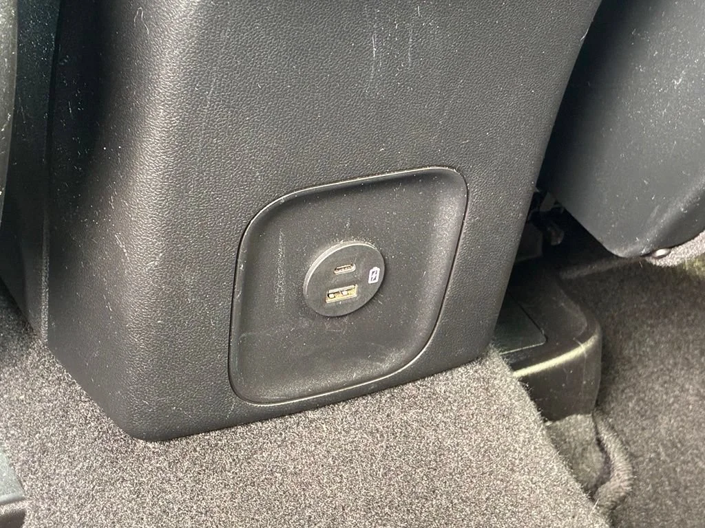 Used 2020  Ford SE image 52