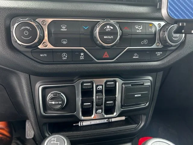 Used 2025 Blue Jeep Sport S image 11