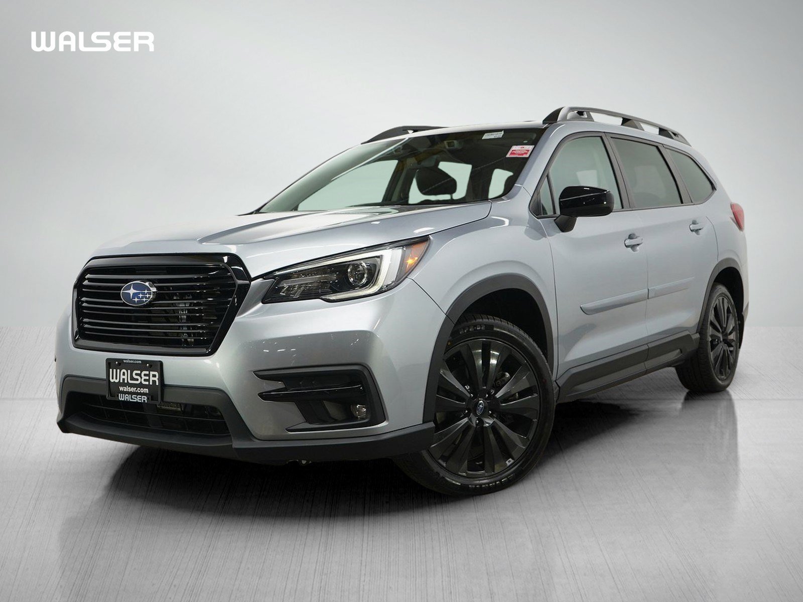 Used 2022 Ice Silver Metallic Subaru Onyx Edition image 1