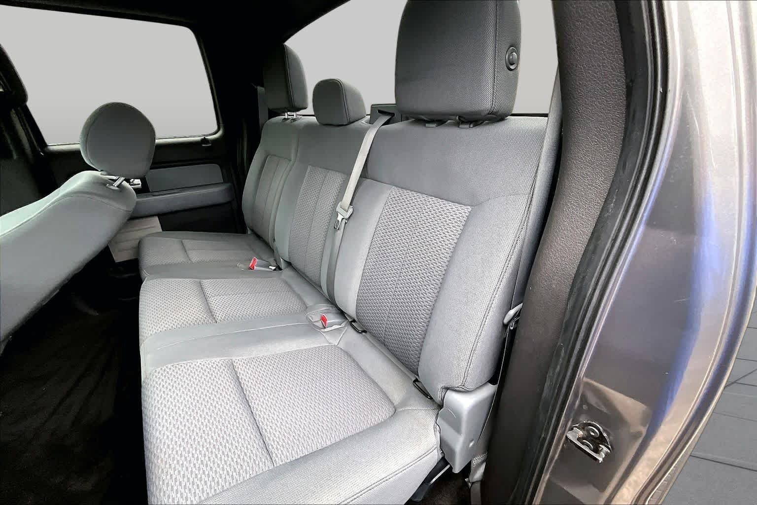 Used 2014 Sterling Gray Metallic Ford XLT image 21