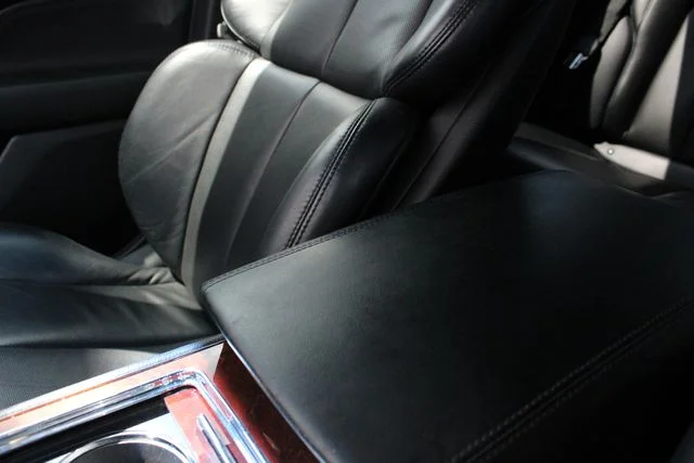 Used 2017 Black Lincoln Select image 18