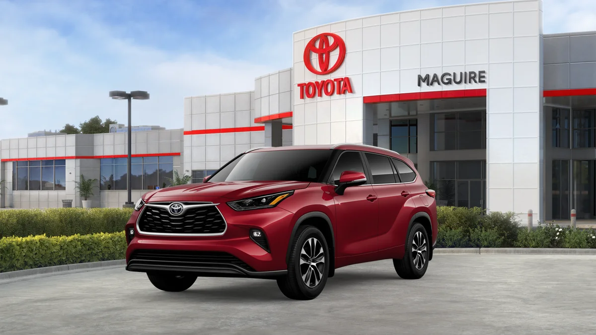 New 2026 Ruby Flare Pearl Toyota XLE image 14