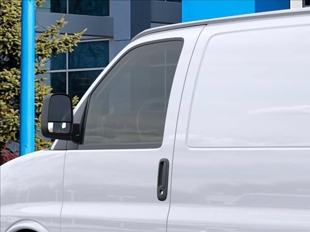 New 2026 Summit White Chevrolet WT image 12