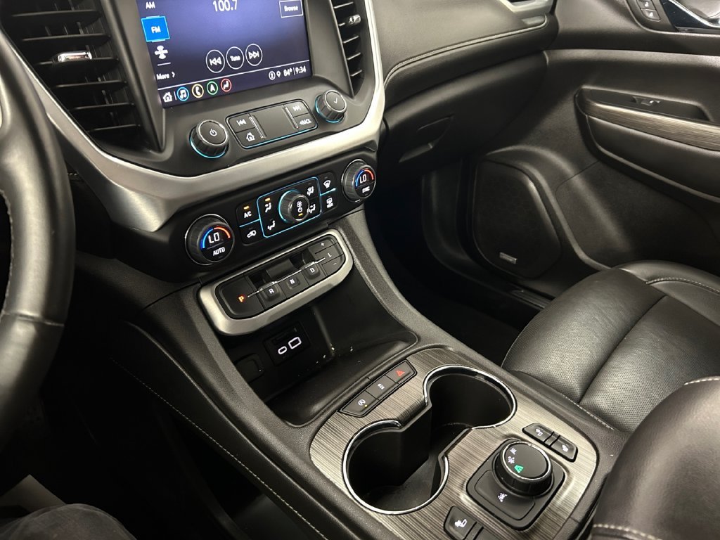 Used 2023 White GMC SLT image 22