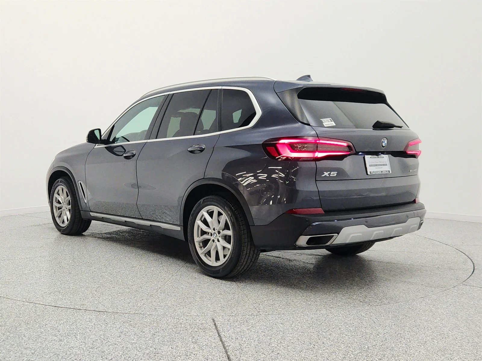 Used 2020 Arctic Gray Metallic BMW sDrive40i Sports Activity Vehicle image 7