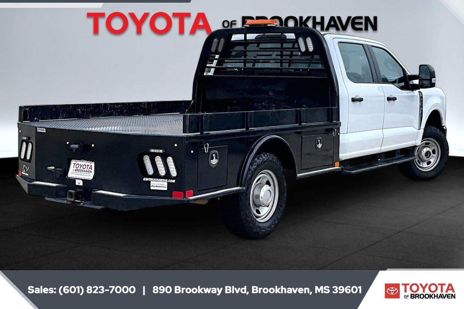 Used 2023 Oxford White Ford XL image 11