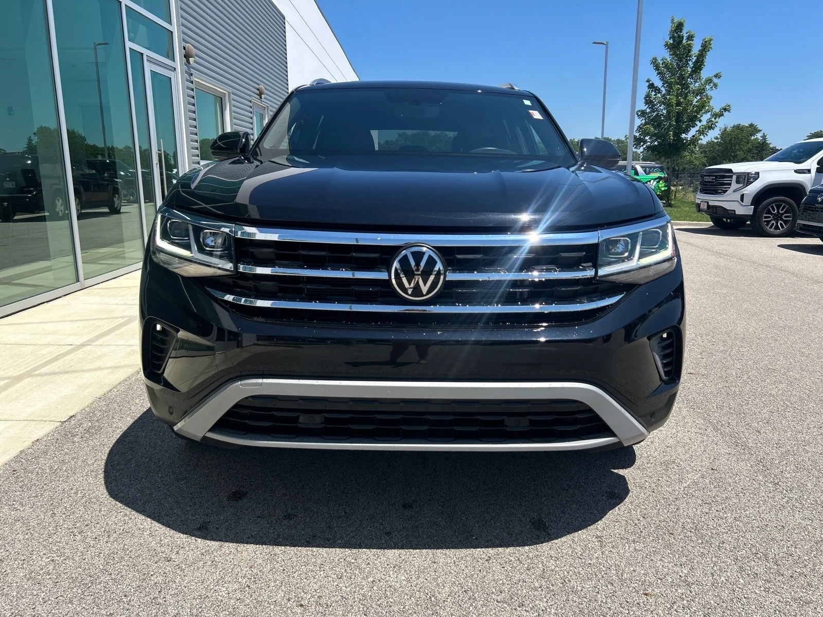 Certified Used 2023 Deep Black Pearl (2t2t) Volkswagen V6 SE 4Motion image 7