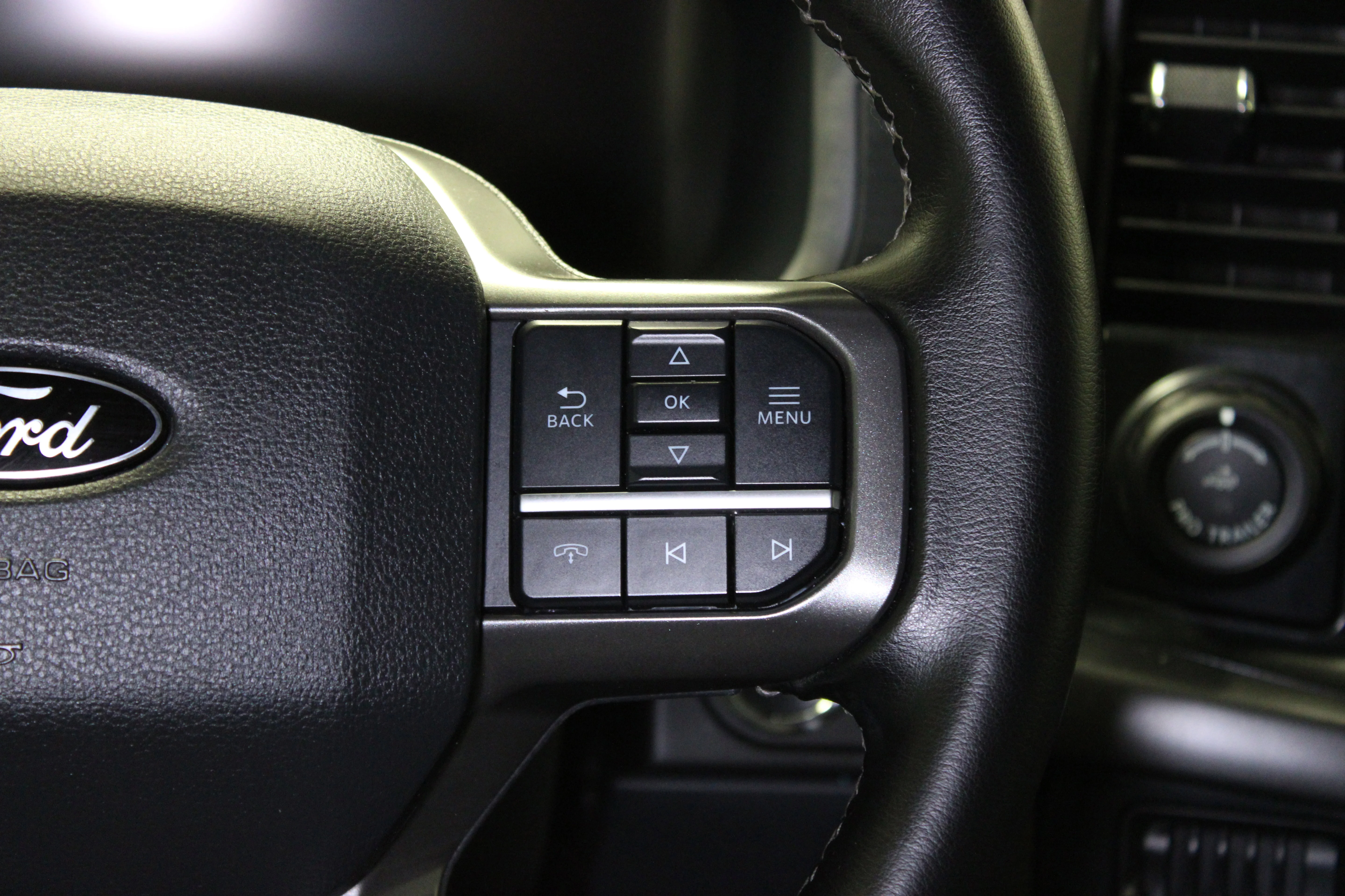 Used 2024 Avalanche Ford XLT image 25