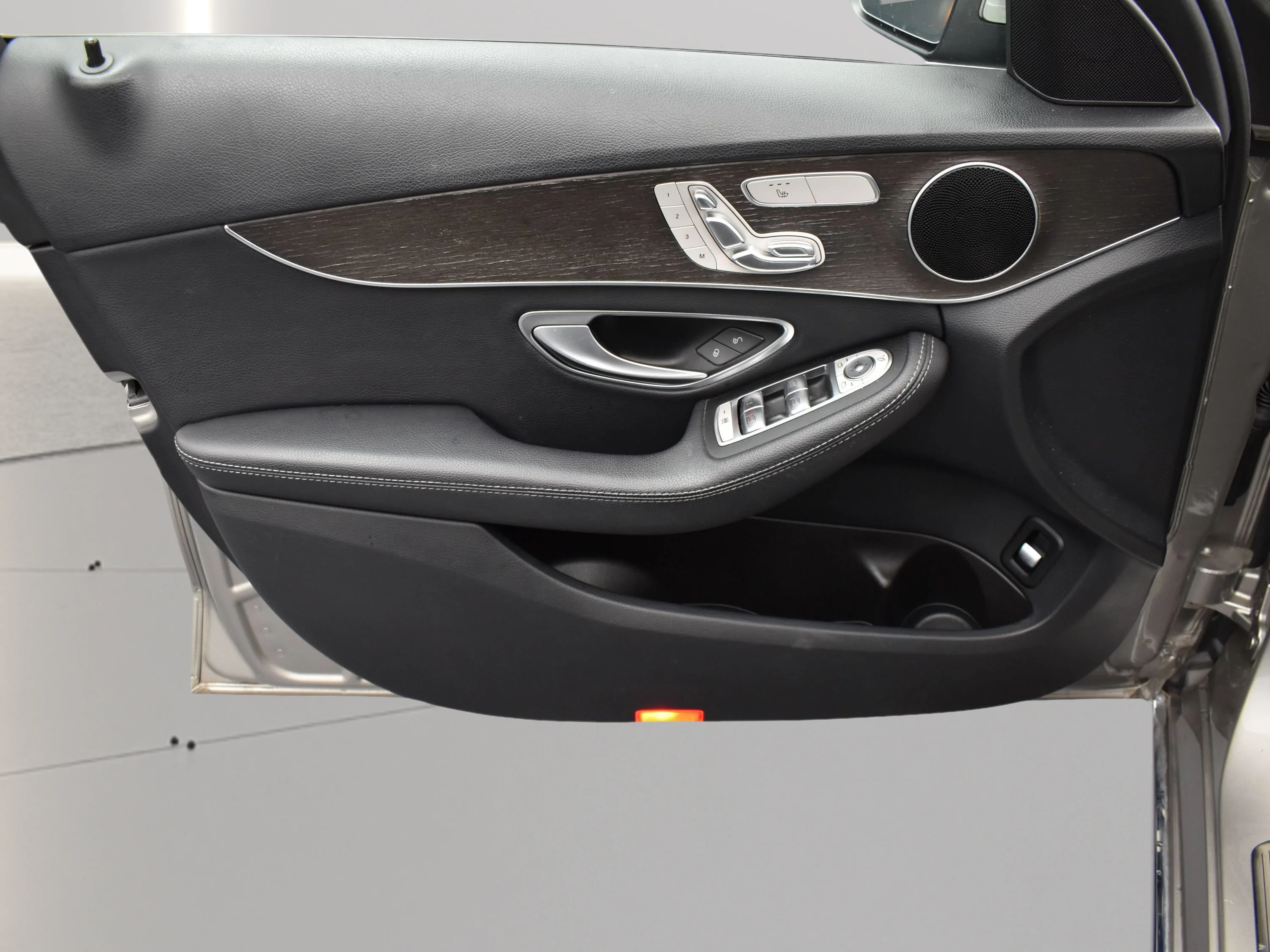 Used 2019 Selenite Grey Metallic Mercedes-Benz C 300 image 17