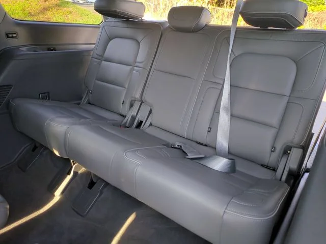 Used 2019 Black Lincoln Reserve image 31