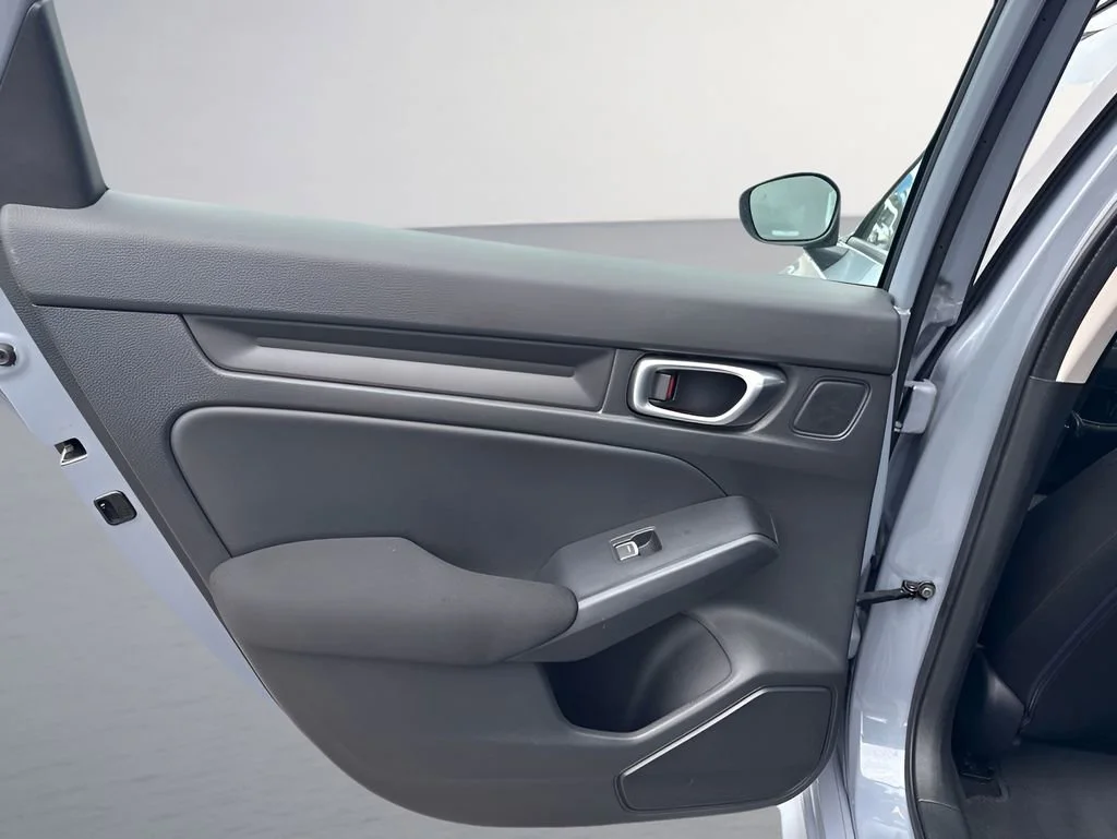 Used 2023  Honda EX image 25