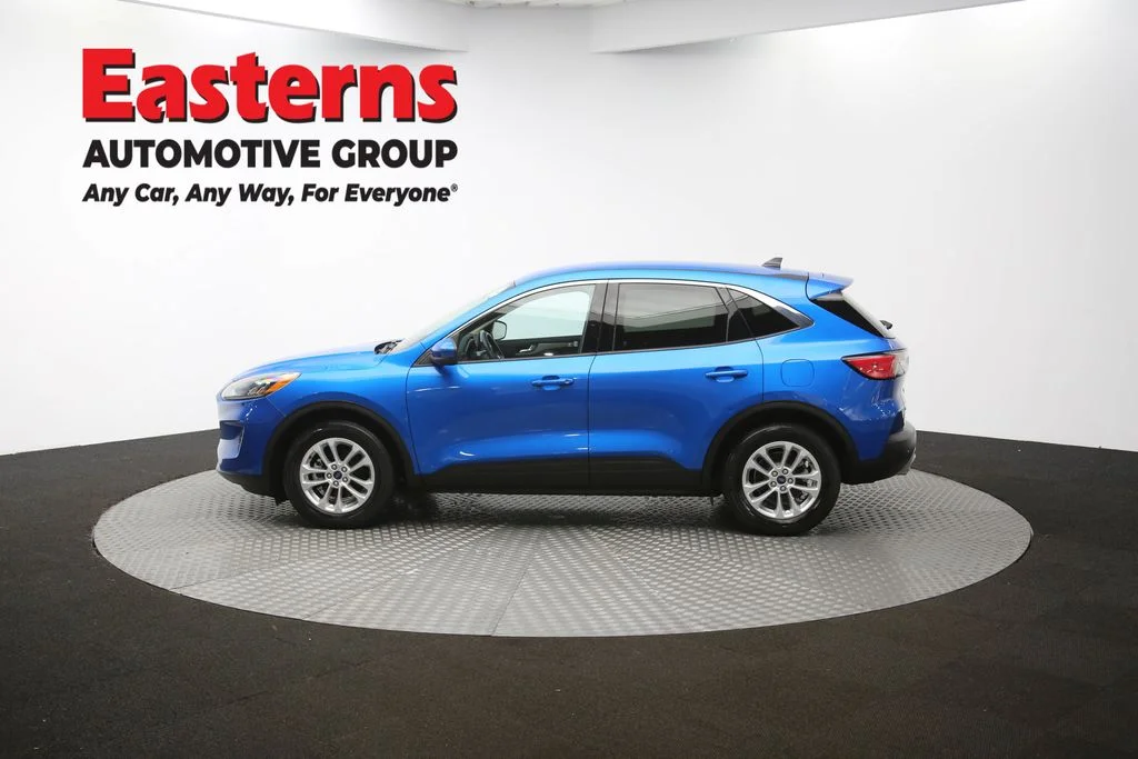 Used 2020 Blue Ford SE image 59