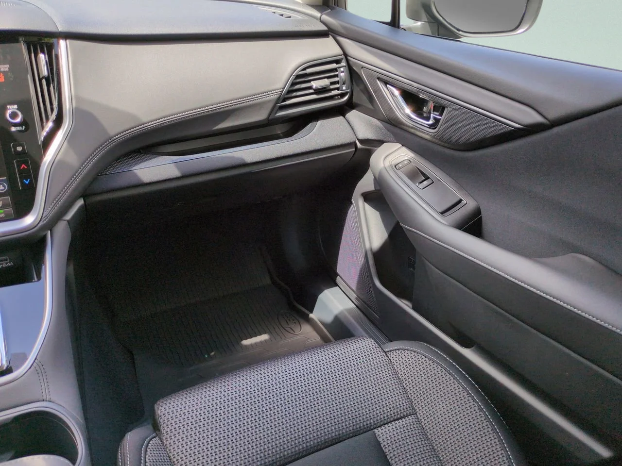 Used 2025 Magnetite Gray Metallic Subaru Premium image 13