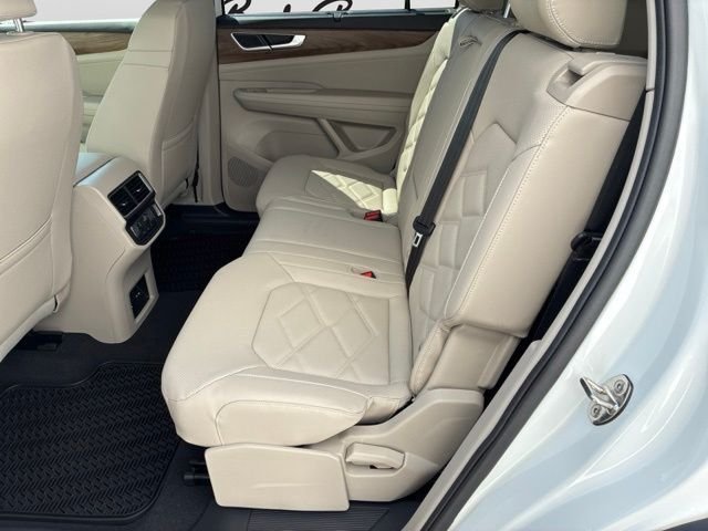 New 2026 Opal White Pearl Volkswagen SE w/Technology image 7