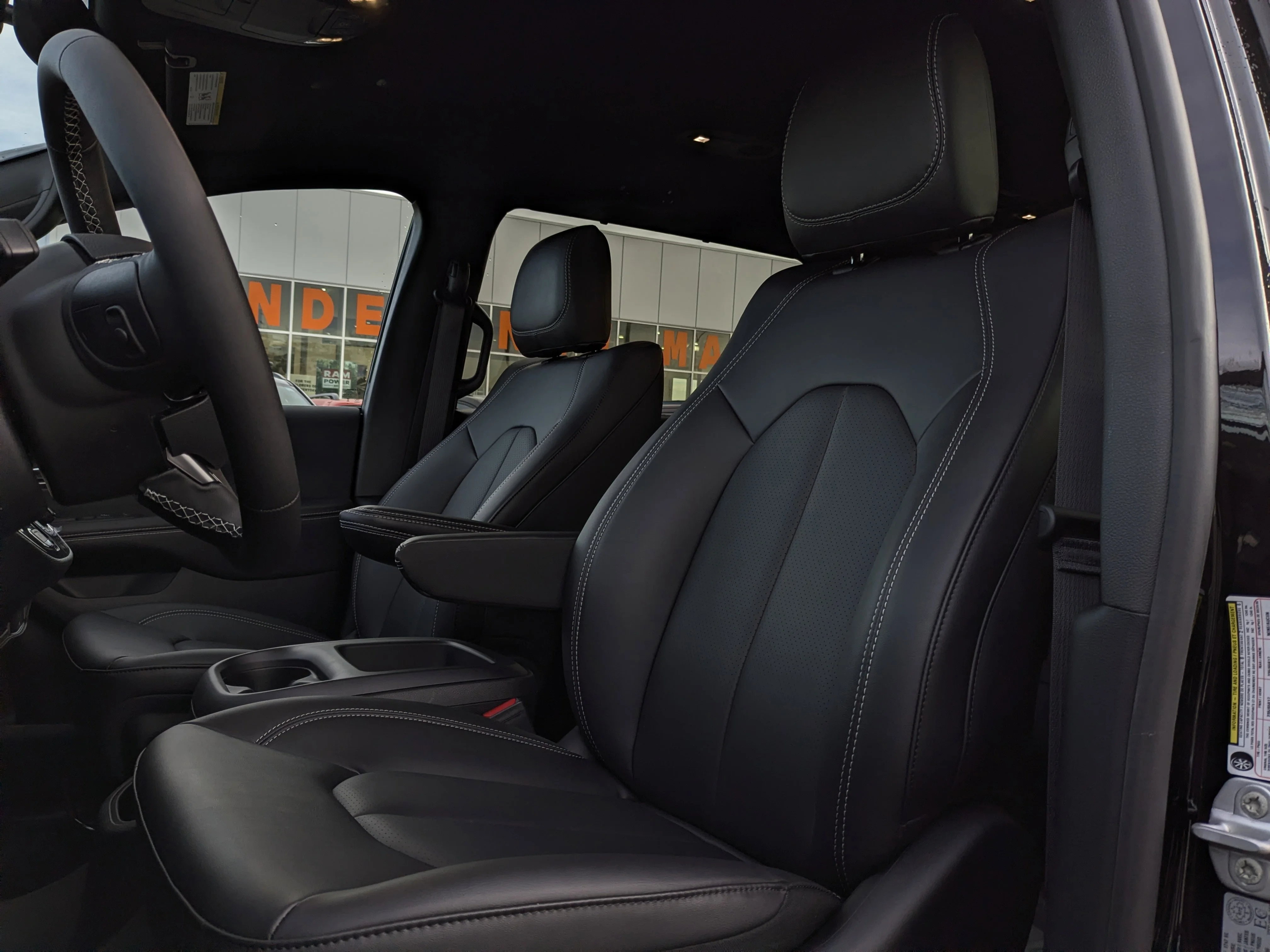 New 2026 Black Chrysler Select - Capri Leather - Power Sliding Doors - Stow & Go & Tons More! image 14