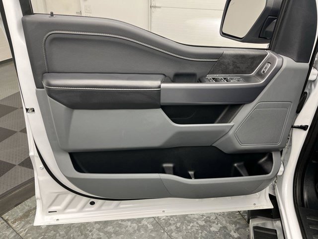 Used 2025 Oxford White Ford XLT image 7