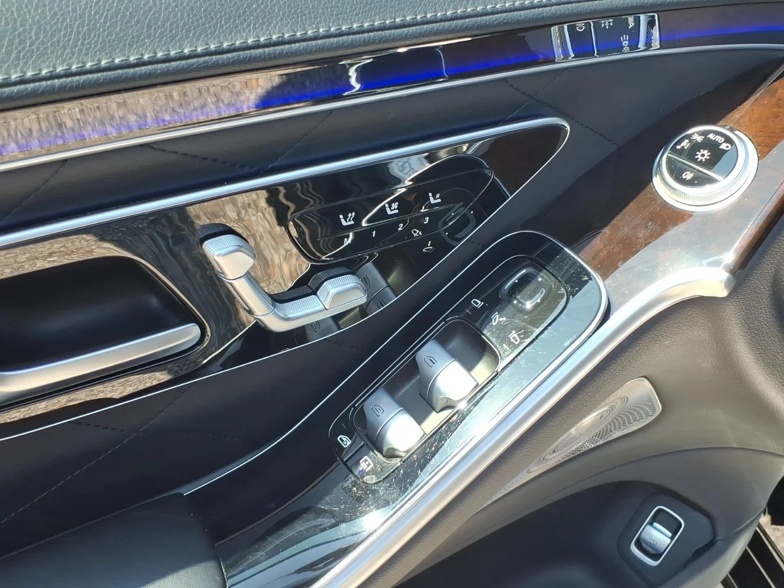 Certified Used 2024 Black Mercedes-Benz S 580 image 14