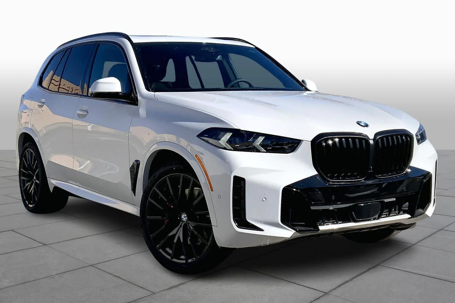 New 2026 Alpine White BMW xDrive40i image 2