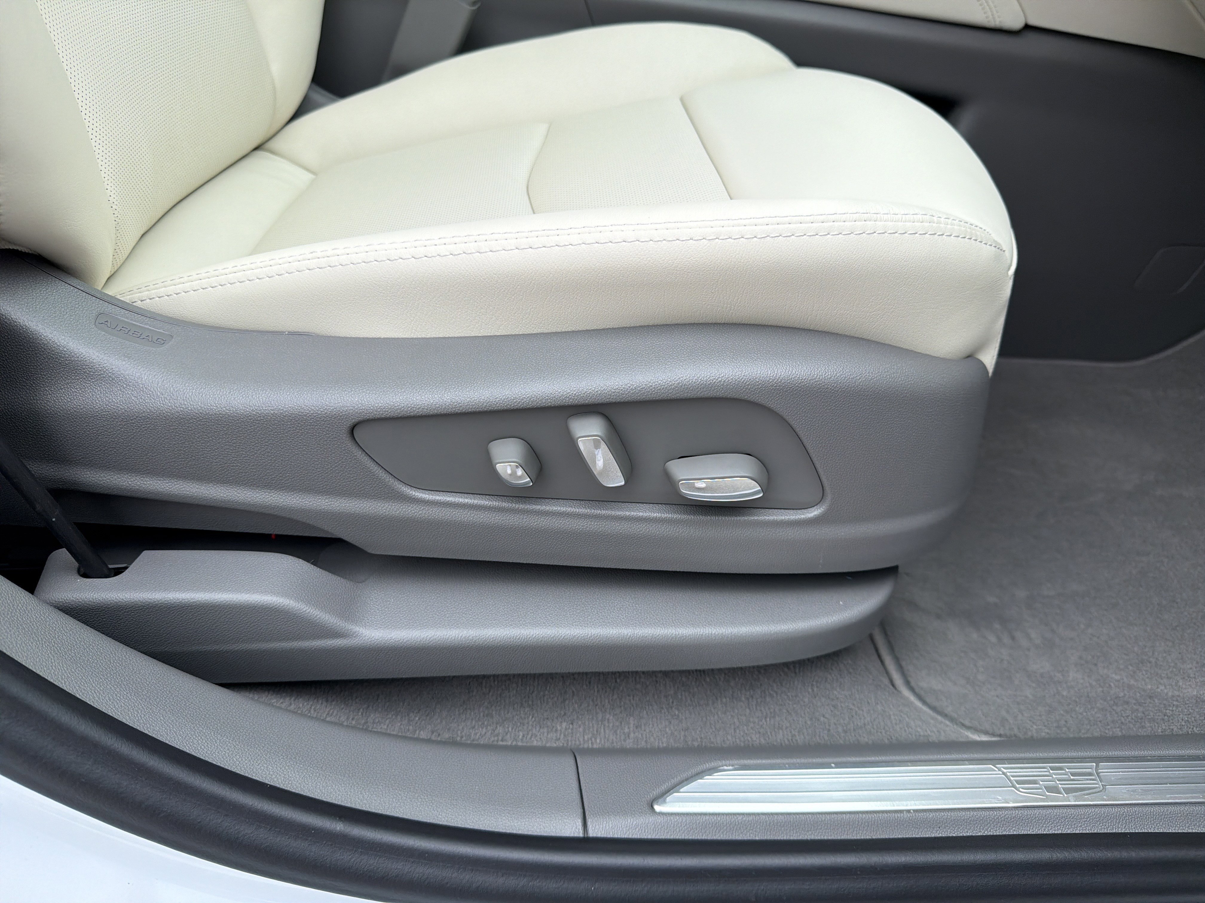 2026 Cadillac XT5 Premium Luxury - Photo 16
