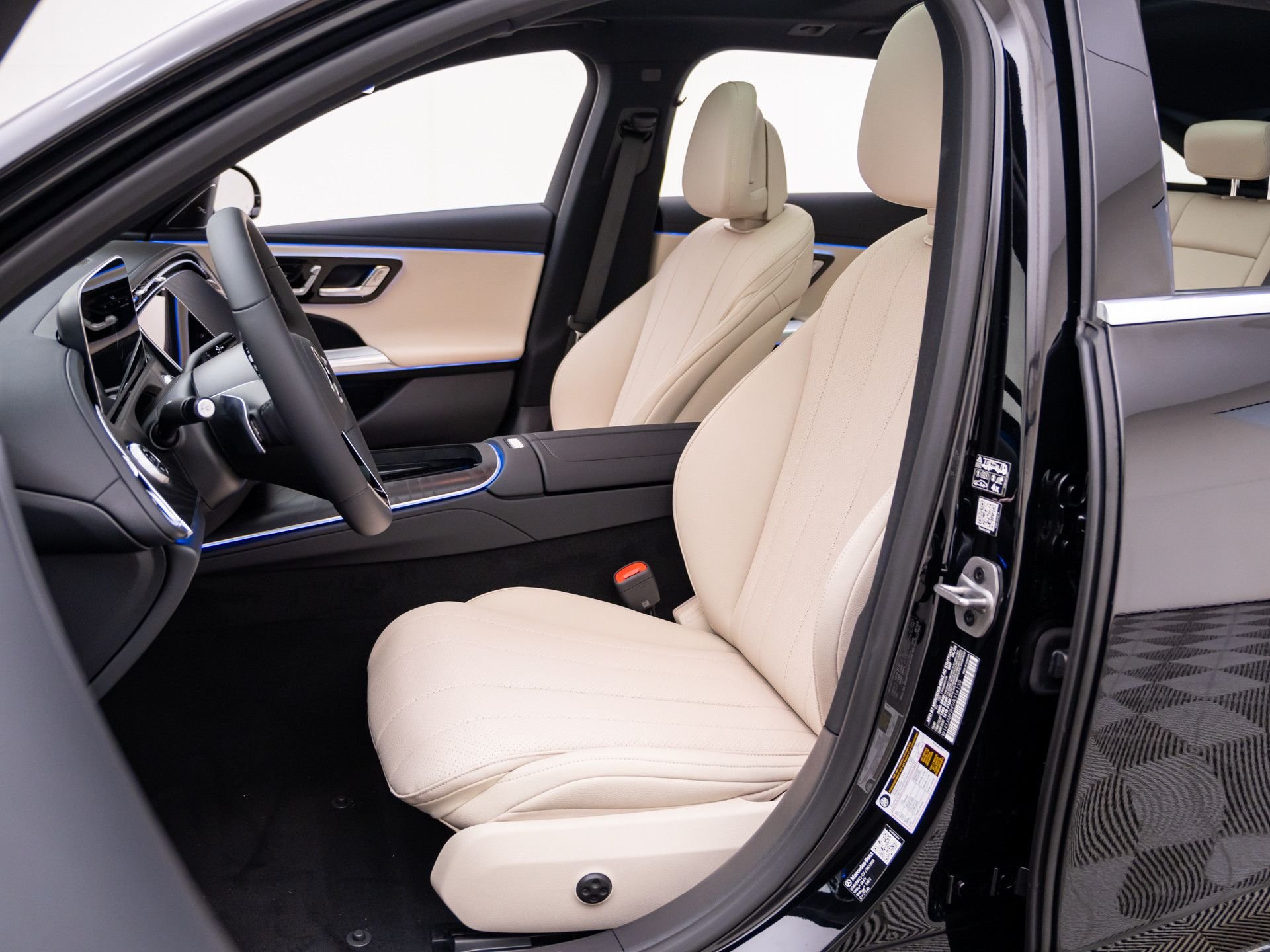 New 2027 Black Mercedes-Benz E 450 image 17